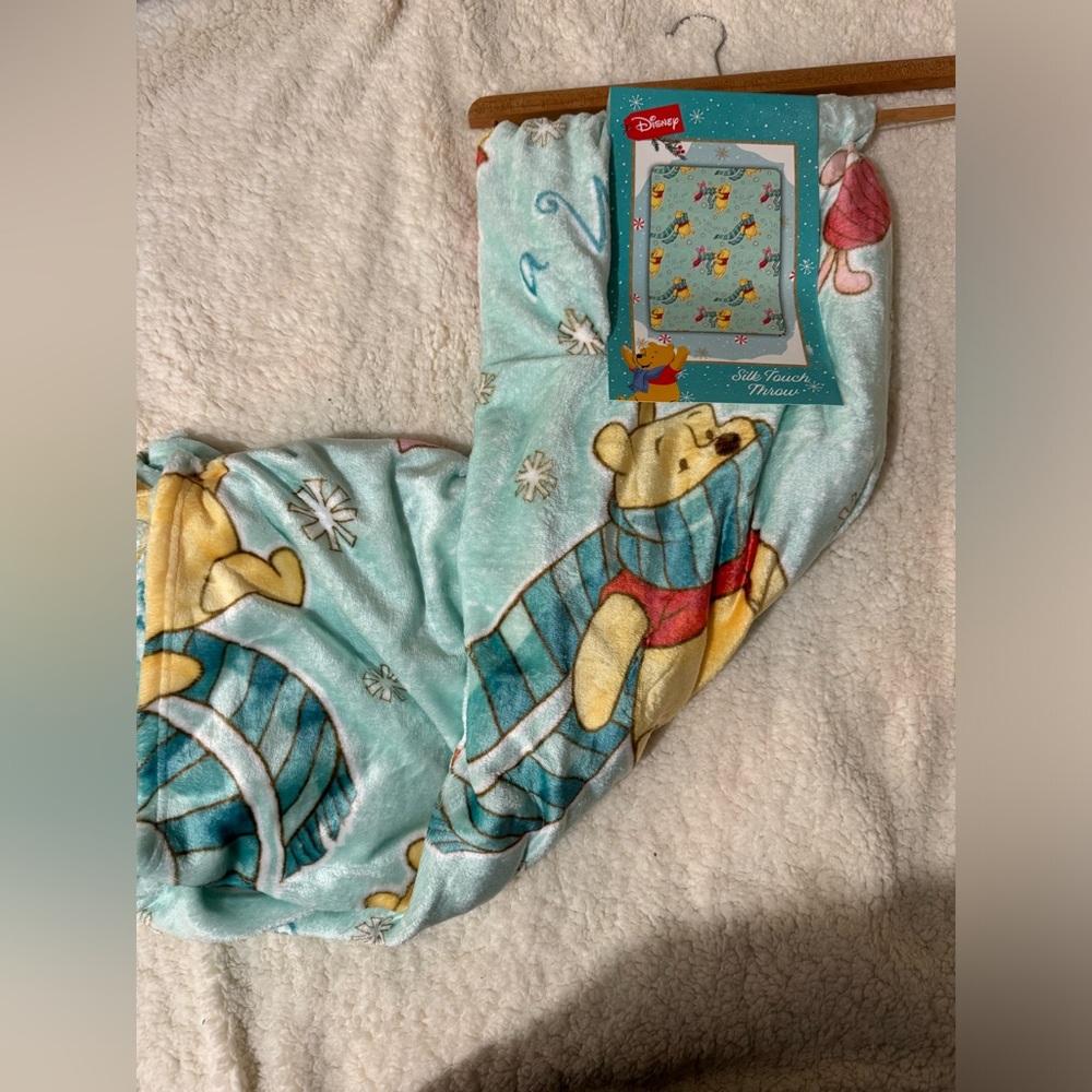 Winnie the Pooh Throw